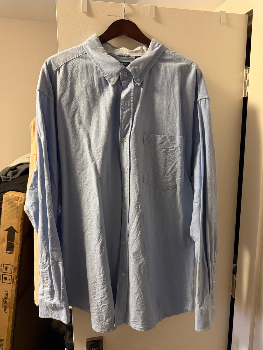 Chaps Light Blue Casual Button-Down Shirt